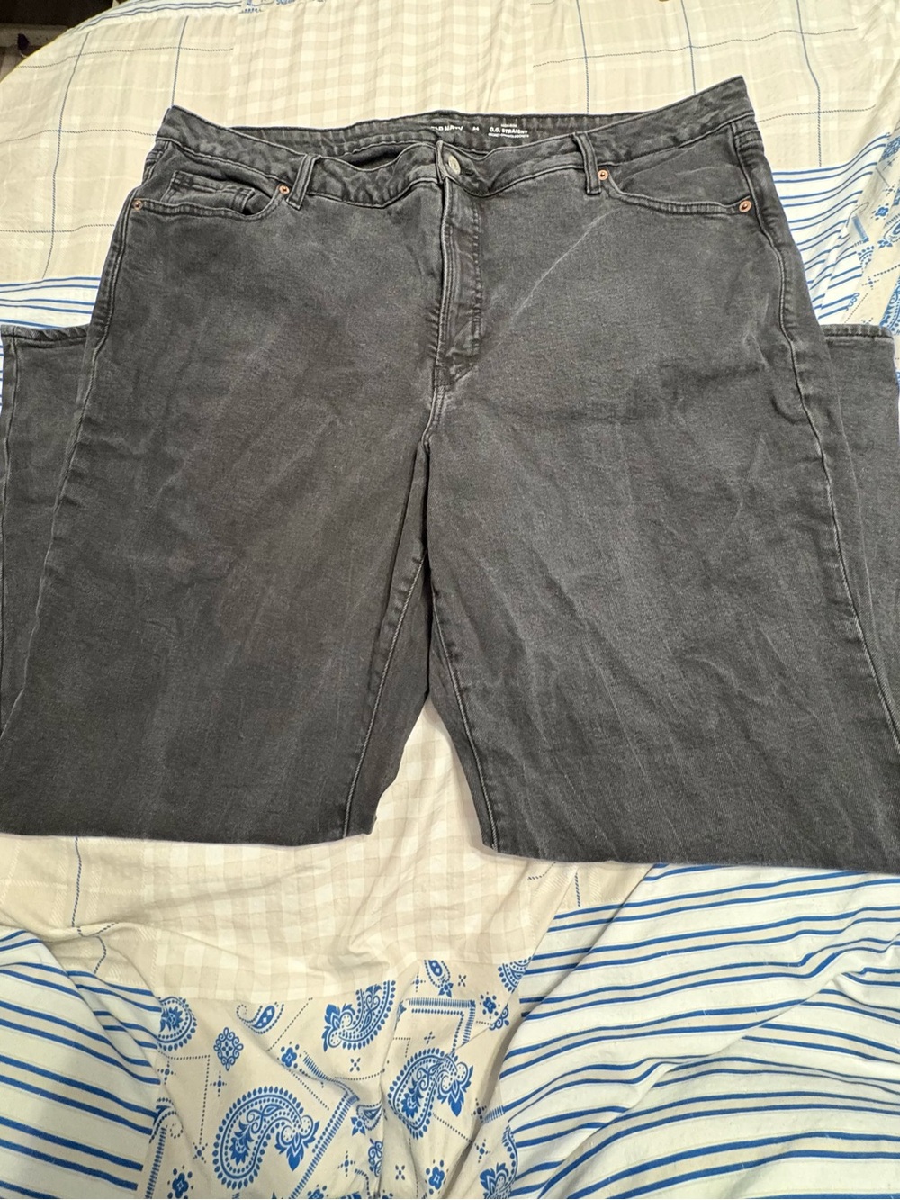Old Navy Women’s Washed Black High-Rise Jeans